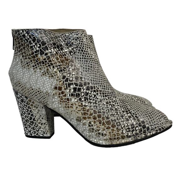 Diba True Pay Phone Snake Print Leather Ankle Boots Size 10 - Picture 1 of 9